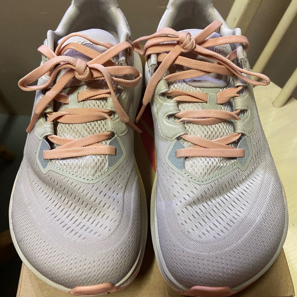 Altra Women's FWD VIA 2 Tan Size 8.5